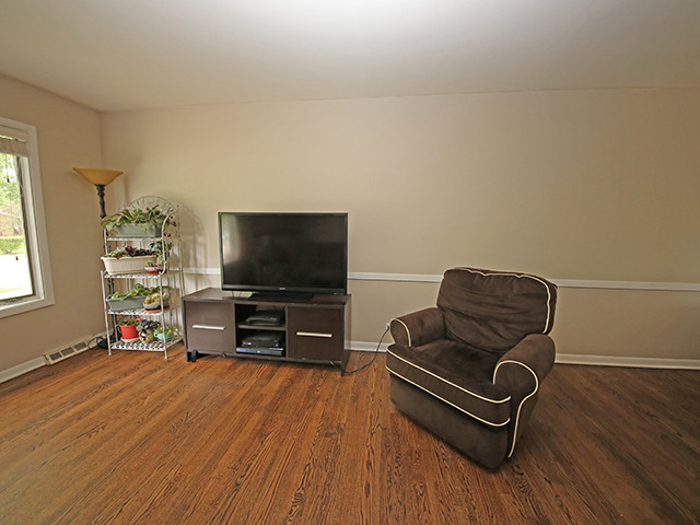 1315 Elm St, Wheaton, IL 60189 photo 4