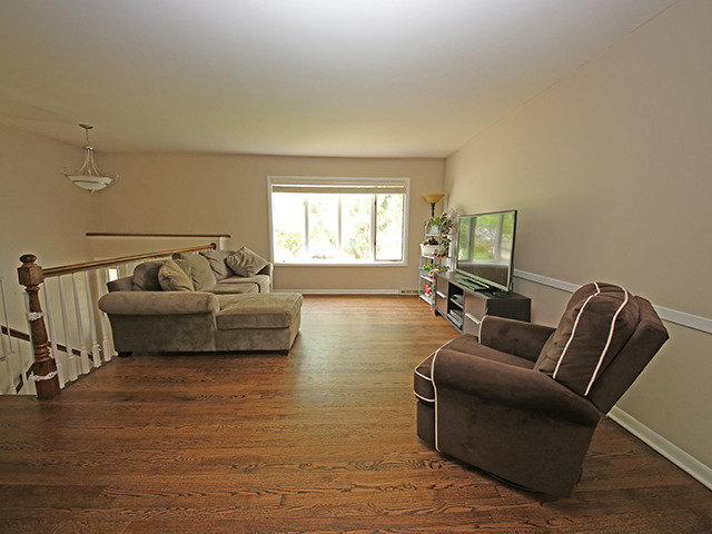 1315 Elm St, Wheaton, IL 60189 photo 3