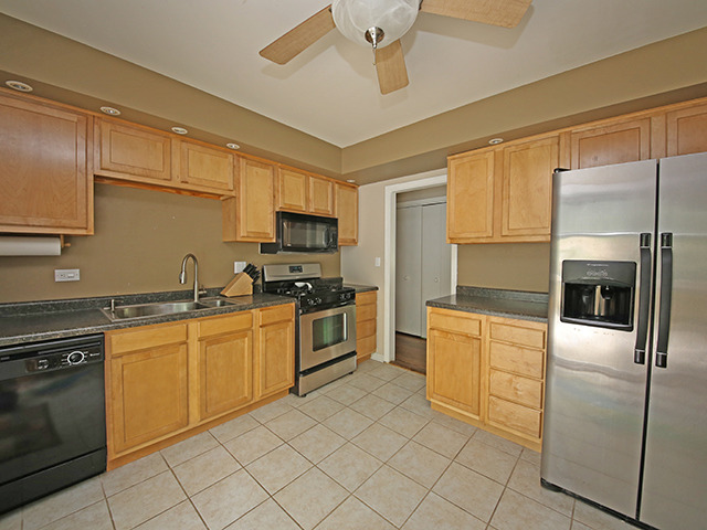 1315 Elm St, Wheaton, IL 60189 photo 5