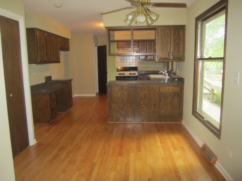 1915 Cherry St, Wheaton, IL 60187 photo 4