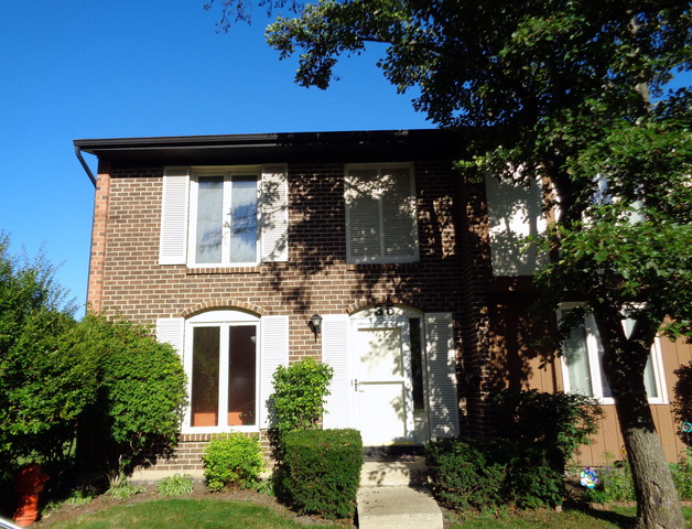 35 Cypress Sq, Elgin, IL 60123 photo 1