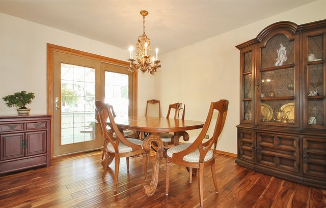 486 Munroe Cir, Des Plaines, IL 60016 photo 4