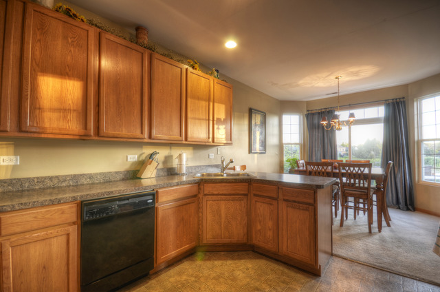 2702 Evergreen Cir, Mchenry, IL 60050 photo 8