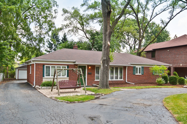 809 Wedel Ln, Glenview, IL 60025 photo 1