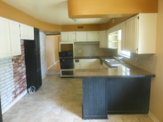 17 W 150th St, Harvey, IL 60426 photo 9