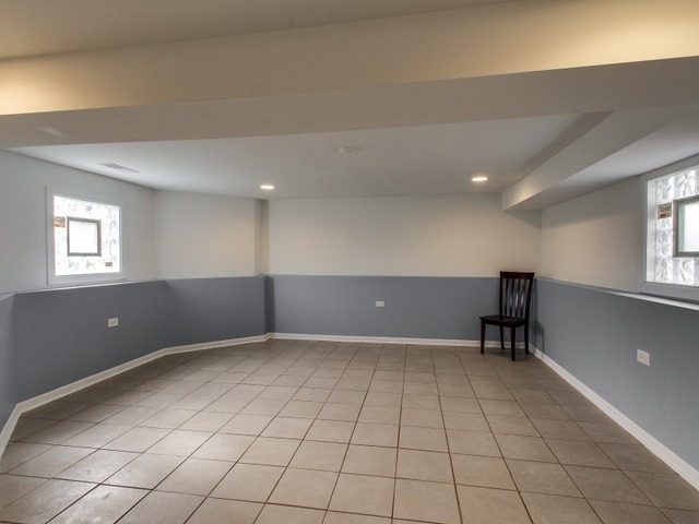 5403 W Rice St, Chicago, IL 60651 photo 17