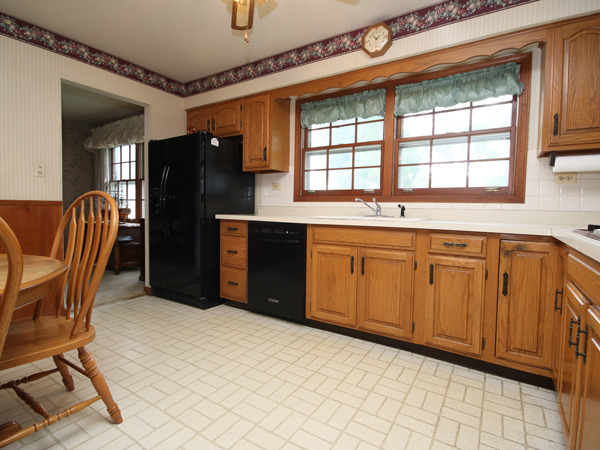 2 S361 Seneca Rd, Wheaton, IL 60189 photo 7