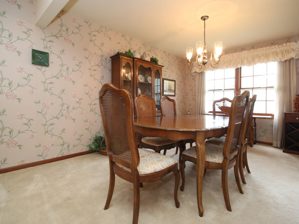 2 S361 Seneca Rd, Wheaton, IL 60189 photo 6