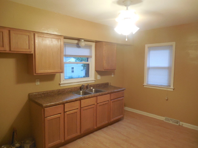 340 S Gordon Ave, Kankakee, IL 60901 photo 5