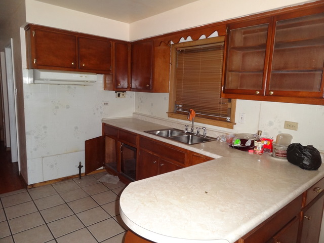 1109 E 93rd St, Chicago, IL 60619 photo 3
