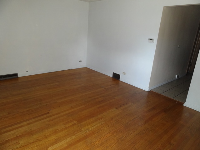 1109 E 93rd St, Chicago, IL 60619 photo 2