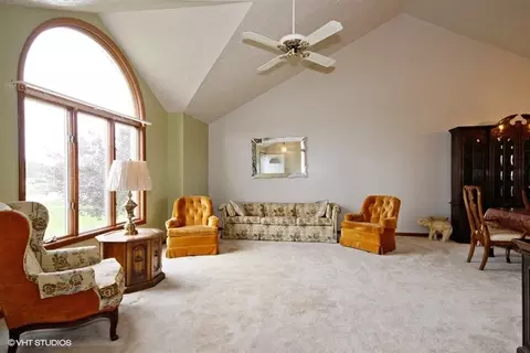 24914 W Illini Dr, Plainfield, IL 60544 photo 2