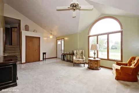 24914 W Illini Dr, Plainfield, IL 60544 photo 3