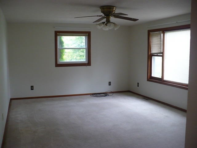 401 Erickson Gate, Lee, IL 60530 photo 2