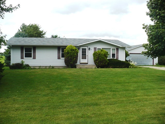 401 Erickson Gate, Lee, IL 60530 photo 1