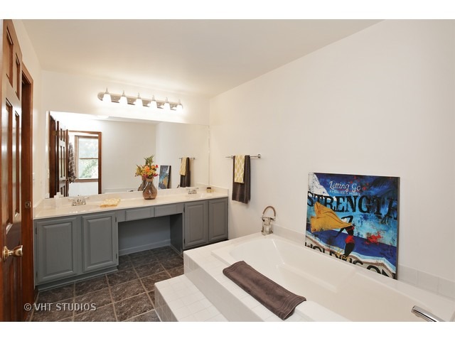 5700 Silent Brook Ln, Rolling Meadows, IL 60008 photo 8