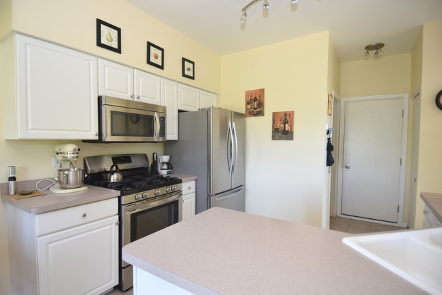 1703 Spaulding Rd #581, Bartlett, IL 60103 photo 9