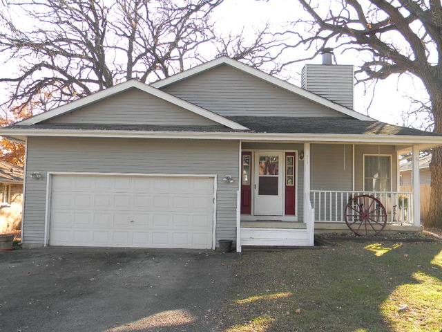 311 E Reader St, Elburn, IL 60119 photo 2