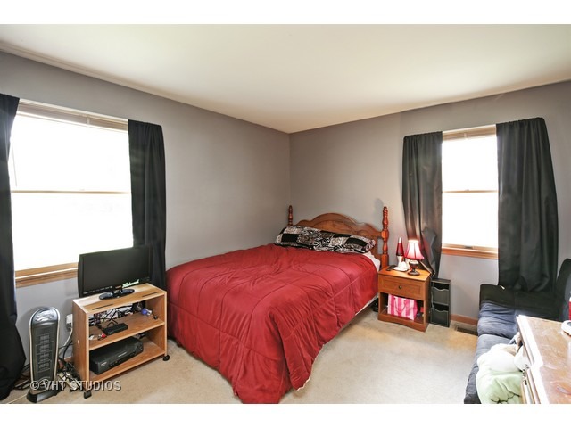 311 E Reader St, Elburn, IL 60119 photo 12