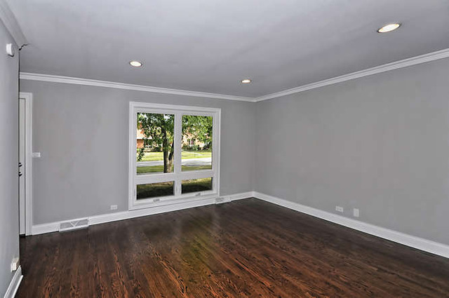 992 N Wheeling Rd, Mount Prospect, IL 60056 photo 5