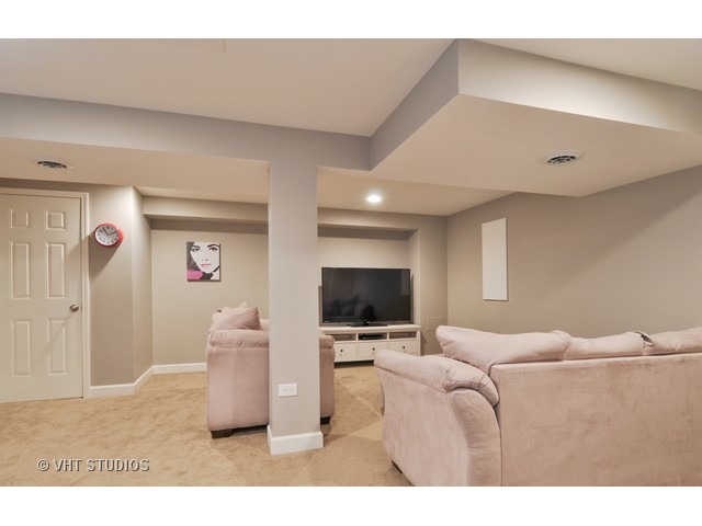 2092 Grayhawk Dr, Aurora, IL 60503 photo 5