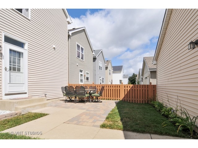2092 Grayhawk Dr, Aurora, IL 60503 photo 12