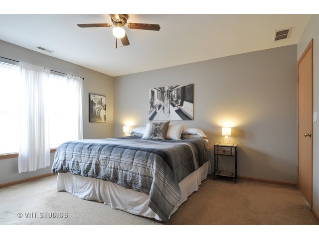 2092 Grayhawk Dr, Aurora, IL 60503 photo 7