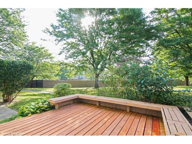 677 London Sq, Hoffman Estates, IL 60169 photo 10