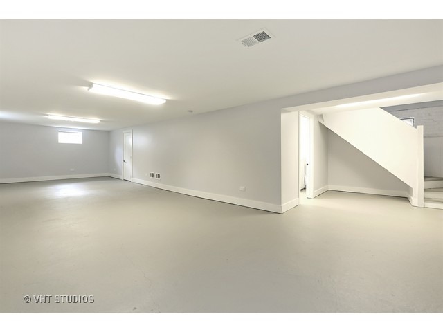 2097 Sherwin Ave, Des Plaines, IL 60018 photo 6