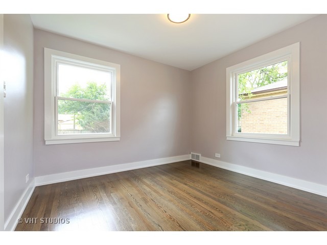 2097 Sherwin Ave, Des Plaines, IL 60018 photo 7