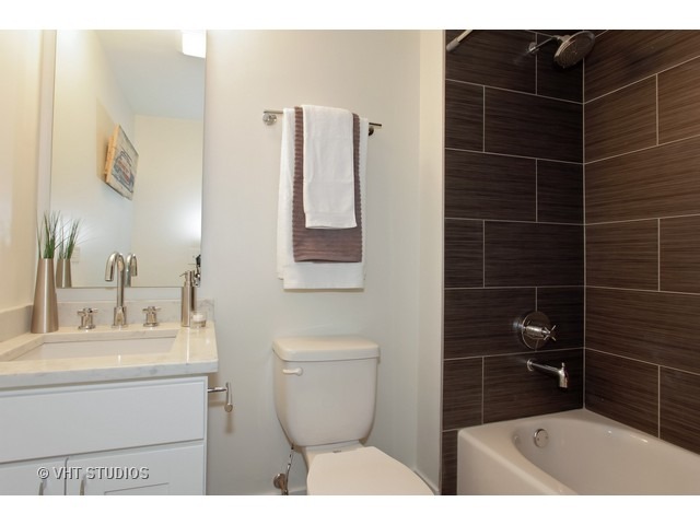 50 E 16th St #306, Chicago, IL 60616 photo 8