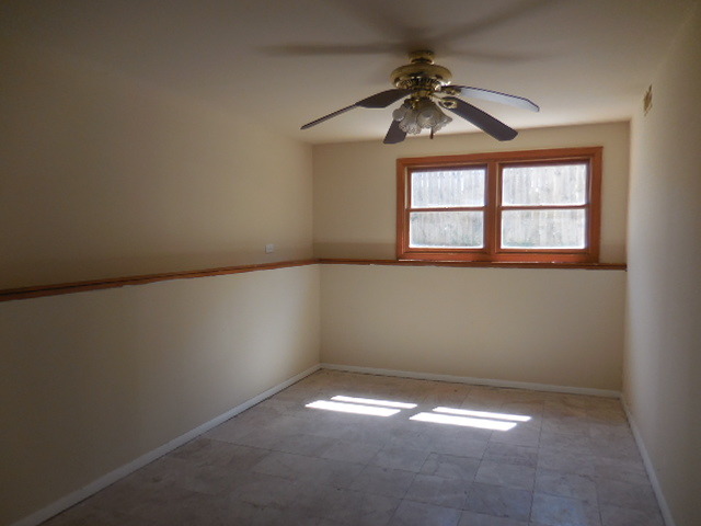 1052 Valley Stream Dr, Wheeling, IL 60090 photo 14
