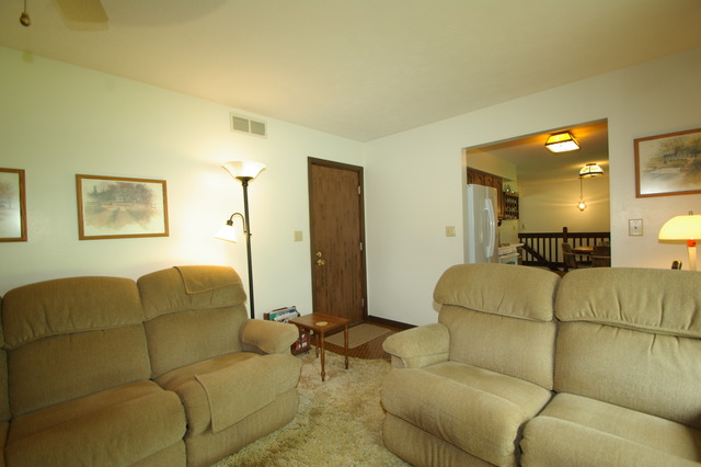 5731 Kelmor Dr, Roscoe, IL 61073 photo 6