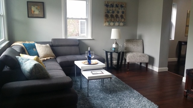 2106 E 73rd St, Chicago, IL 60649 photo 2