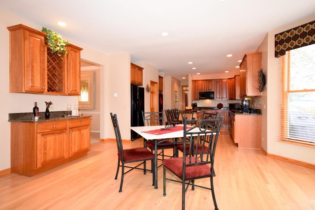 1192 Litchfield Ln, Bartlett, IL 60103 photo 7