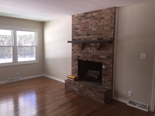 8156 S Delaware St, Dixon, IL 61021 photo 5