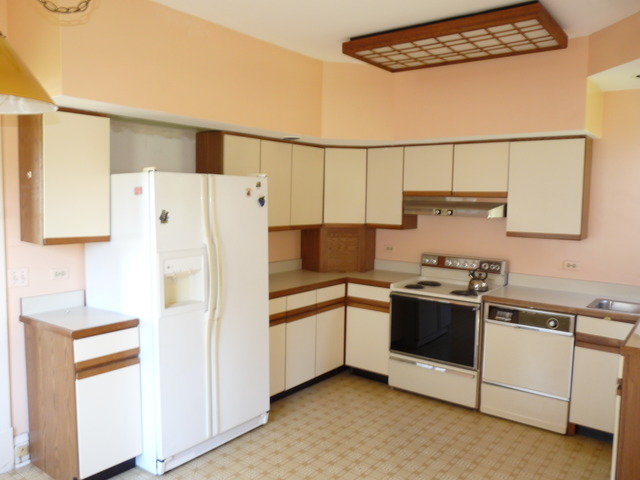 1950 Glenview Rd, Glenview, IL 60025 photo 2