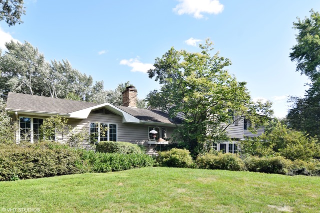 839 Dunstan Rd, Geneva, IL 60134 photo 1
