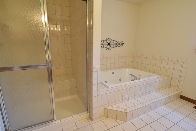 489 S Bartlett Rd, Bartlett, IL 60103 photo 13