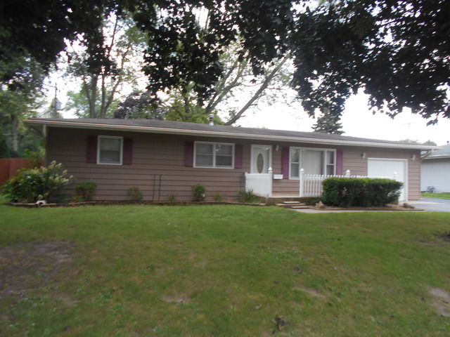 17 Strasma South Dr, Kankakee, IL 60901 photo 2