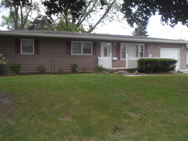 17 Strasma South Dr, Kankakee, IL 60901 photo 1