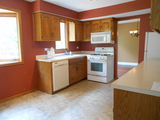 7519 Banks St, Justice, IL 60458 photo 6