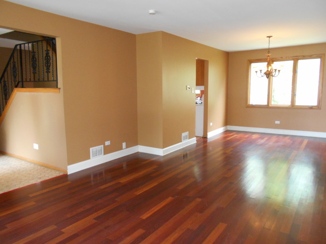 7519 Banks St, Justice, IL 60458 photo 4