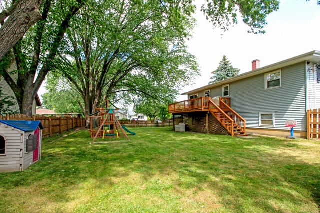 1613 Flower St, Mchenry, IL 60050 photo 20