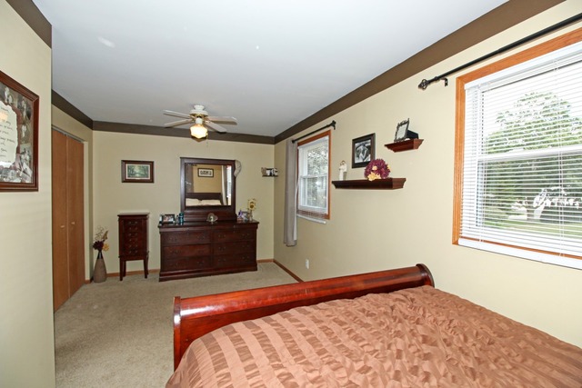 1613 Flower St, Mchenry, IL 60050 photo 11