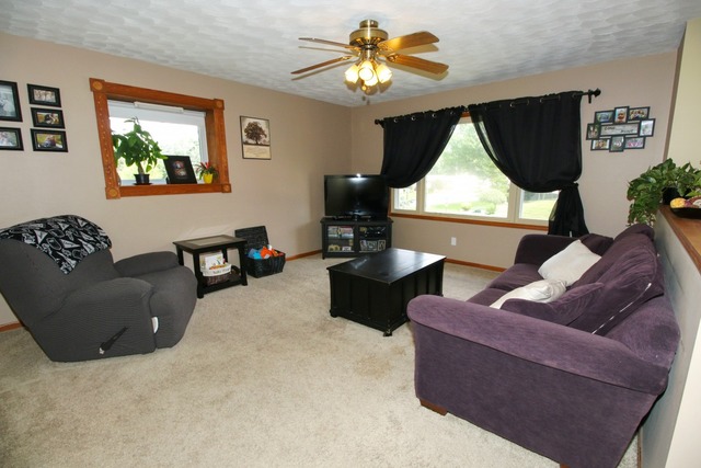 1613 Flower St, Mchenry, IL 60050 photo 7