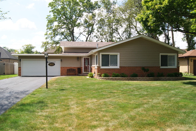 3855 Gregory Dr, Northbrook, IL 60062 photo 1