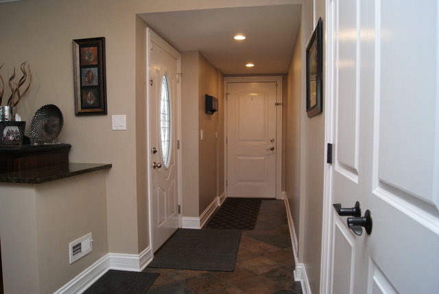 3855 Gregory Dr, Northbrook, IL 60062 photo 2