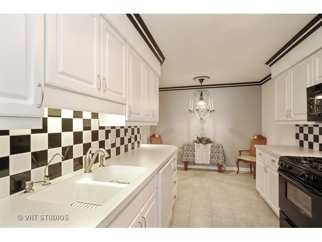 1436 Chippewa Trl, Wheeling, IL 60090 photo 3