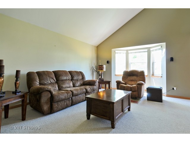 2205 Wesmere Lakes Dr, Plainfield, IL 60586 photo 7